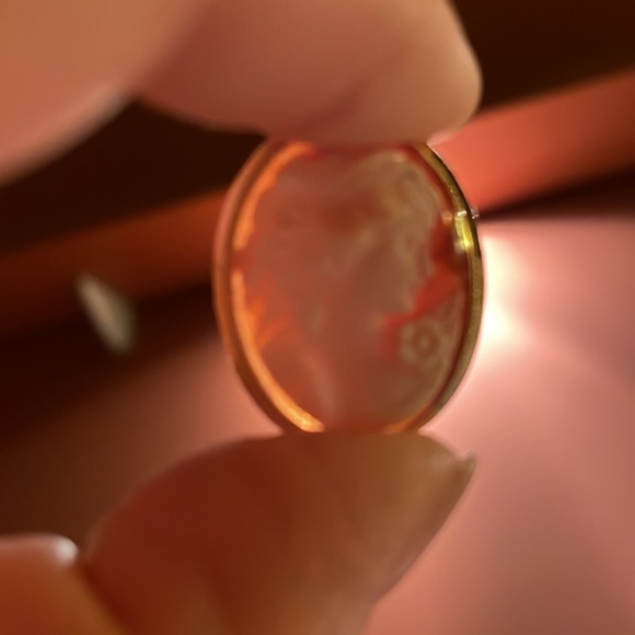 Vintage gold 18 k made in Italy carved Cameo broche/pendant in solid gold - Picture 2 of 5